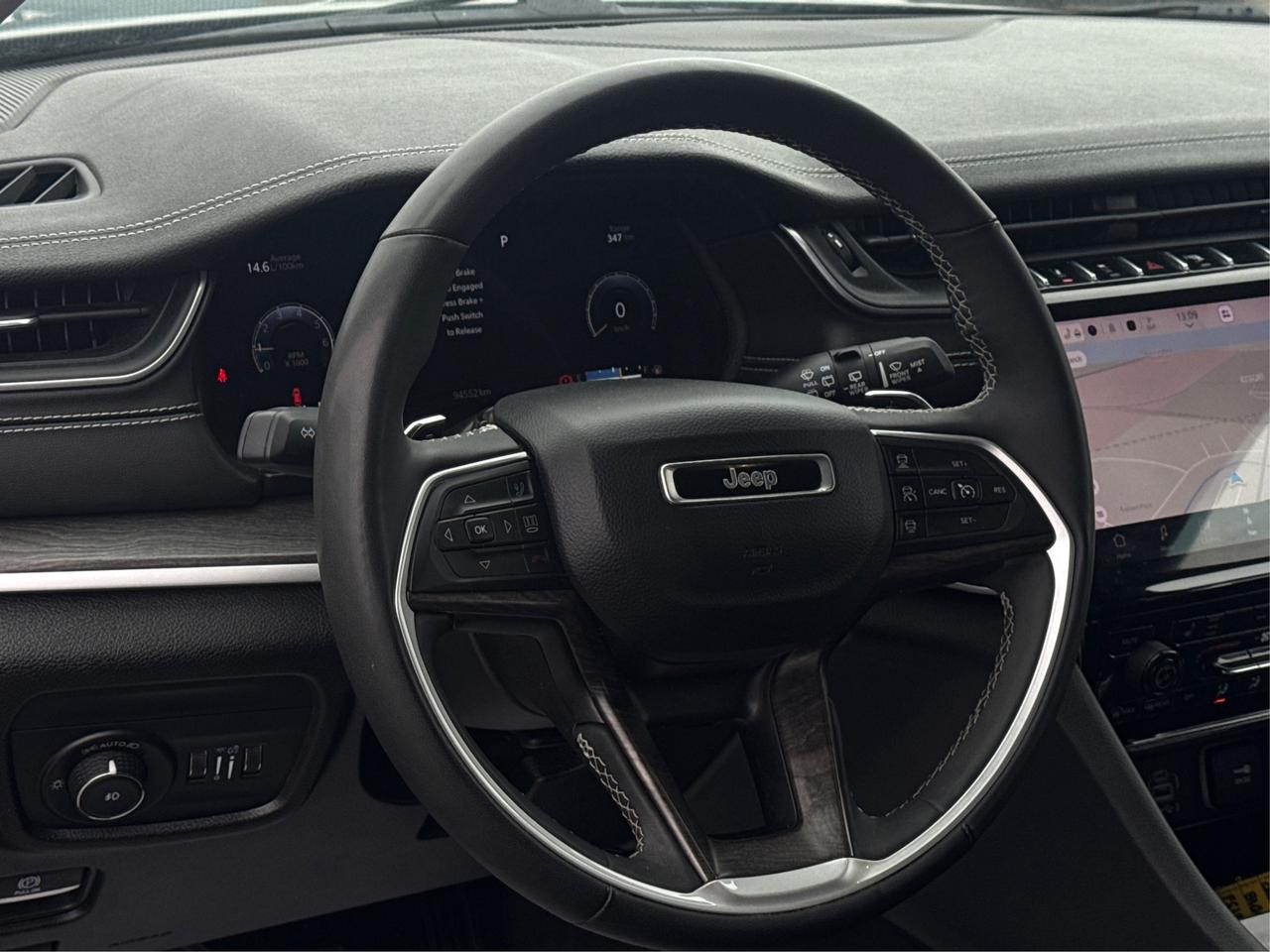 2023 Jeep Grand Cherokee NAV LEATHER HEATED SEATS! WE FINANCE ALL CREDIT! Photo