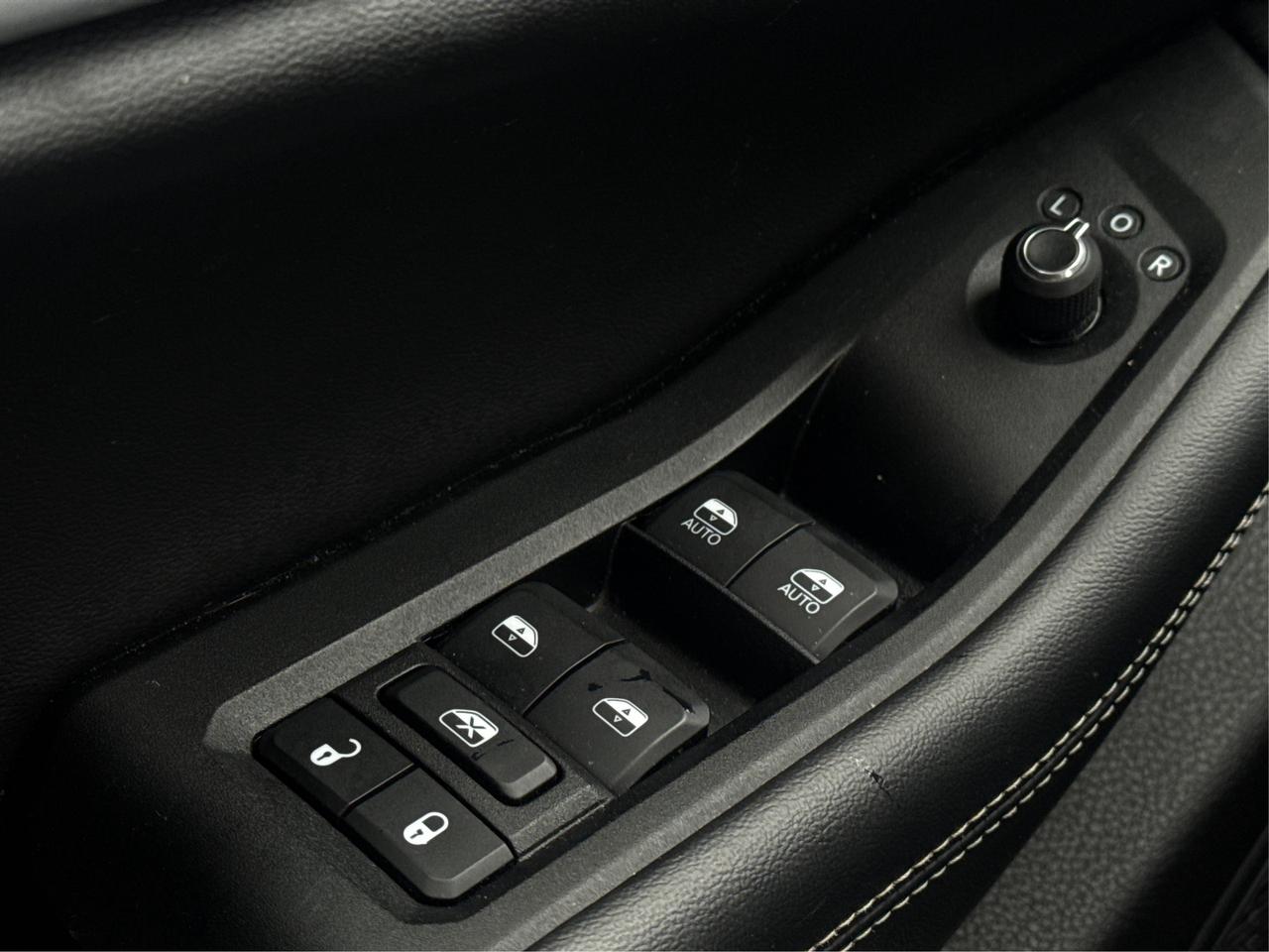 2023 Jeep Grand Cherokee NAV LEATHER HEATED SEATS! WE FINANCE ALL CREDIT! Photo