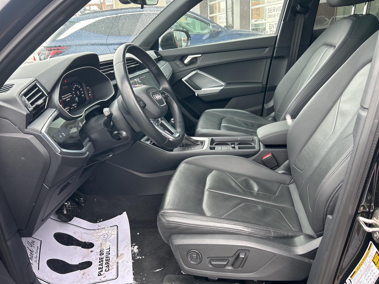 2023 Audi Q3 Komfort 45 TFSI quattro   CLEAN CARFAX Photo