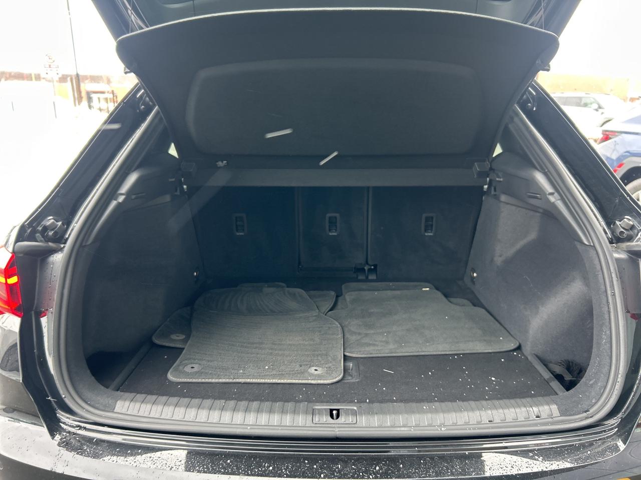 2023 Audi Q3 Komfort 45 TFSI quattro   CLEAN CARFAX Photo