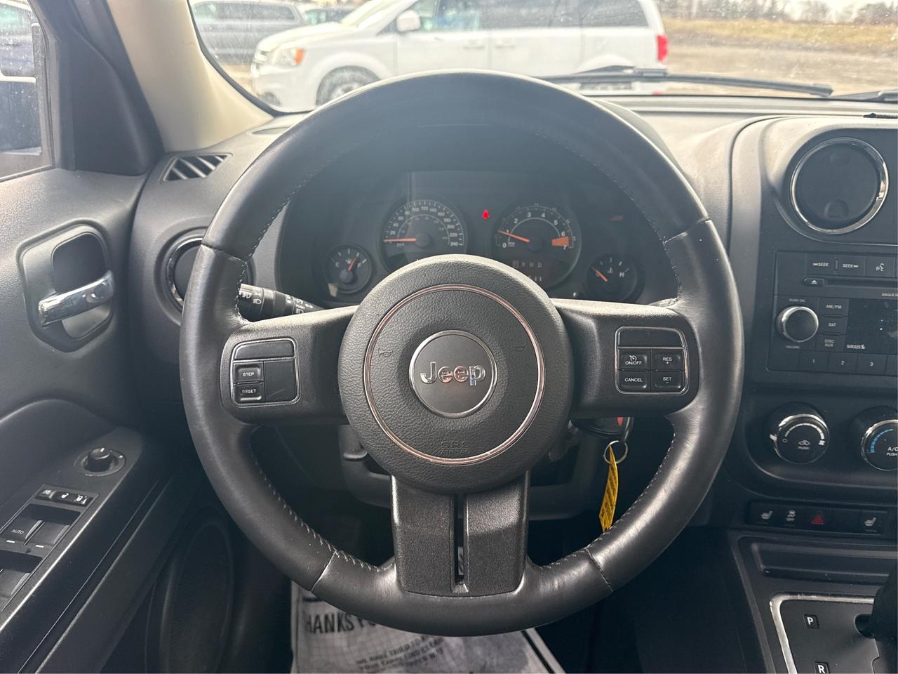 2015 Jeep Patriot 4WD HEATED SEATS CLEAN WE FINANCE ALL CREDIT! Photo