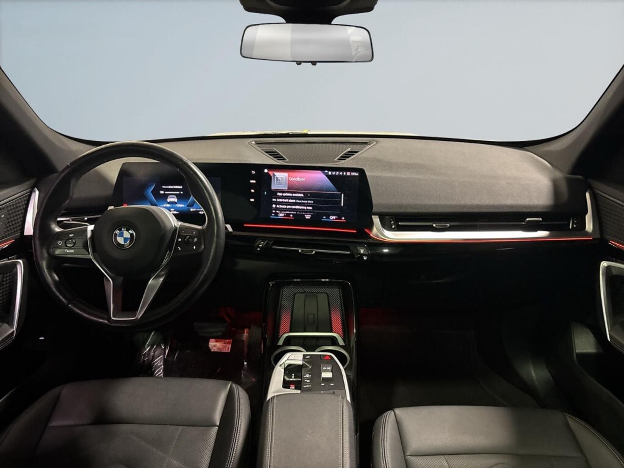 2023 BMW X1 xDrive28i AWD / NAVI / Leather / Panoramic Roof / Photo