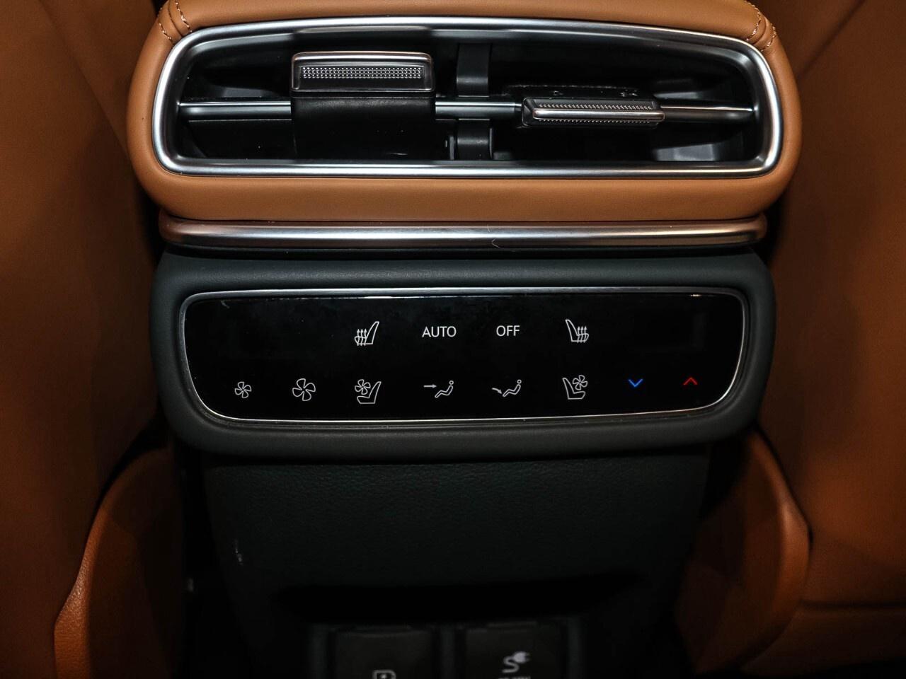 2025 Genesis GV80 3.5T Prestige AWD 7P Photo