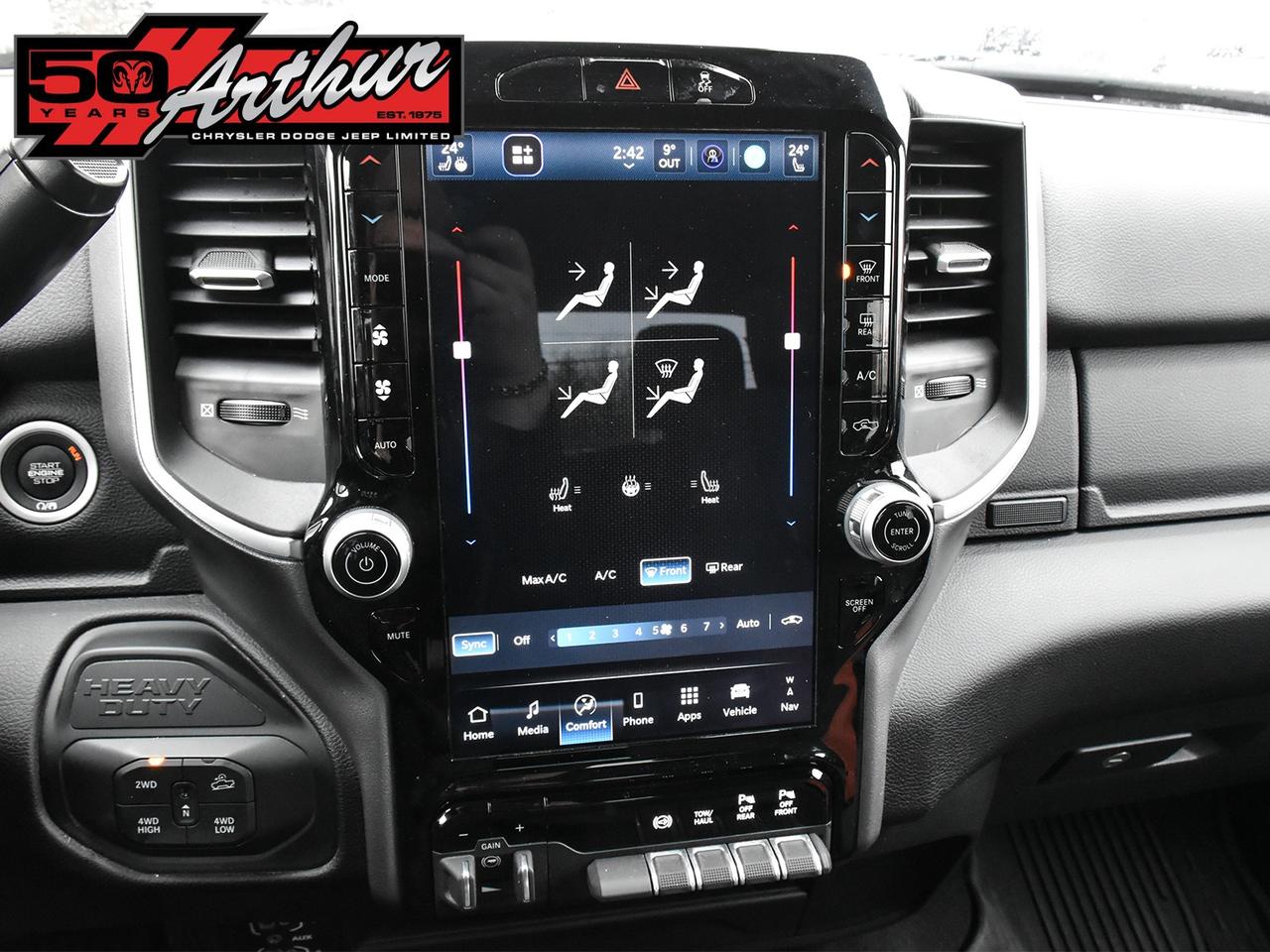 2025 RAM 2500 Big Horn Crew Cab 4x4 Photo