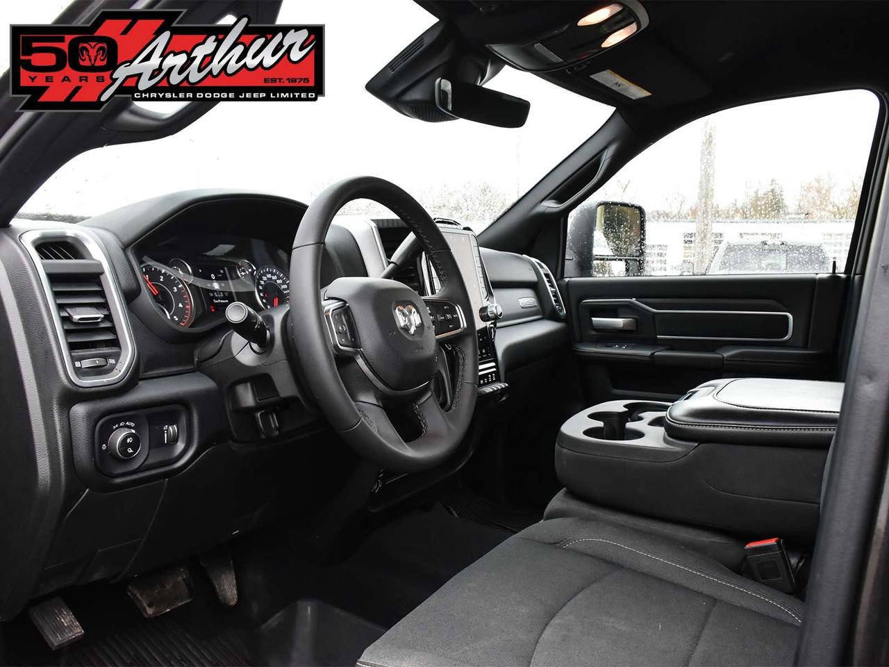 2025 RAM 2500 Big Horn Crew Cab 4x4 Photo