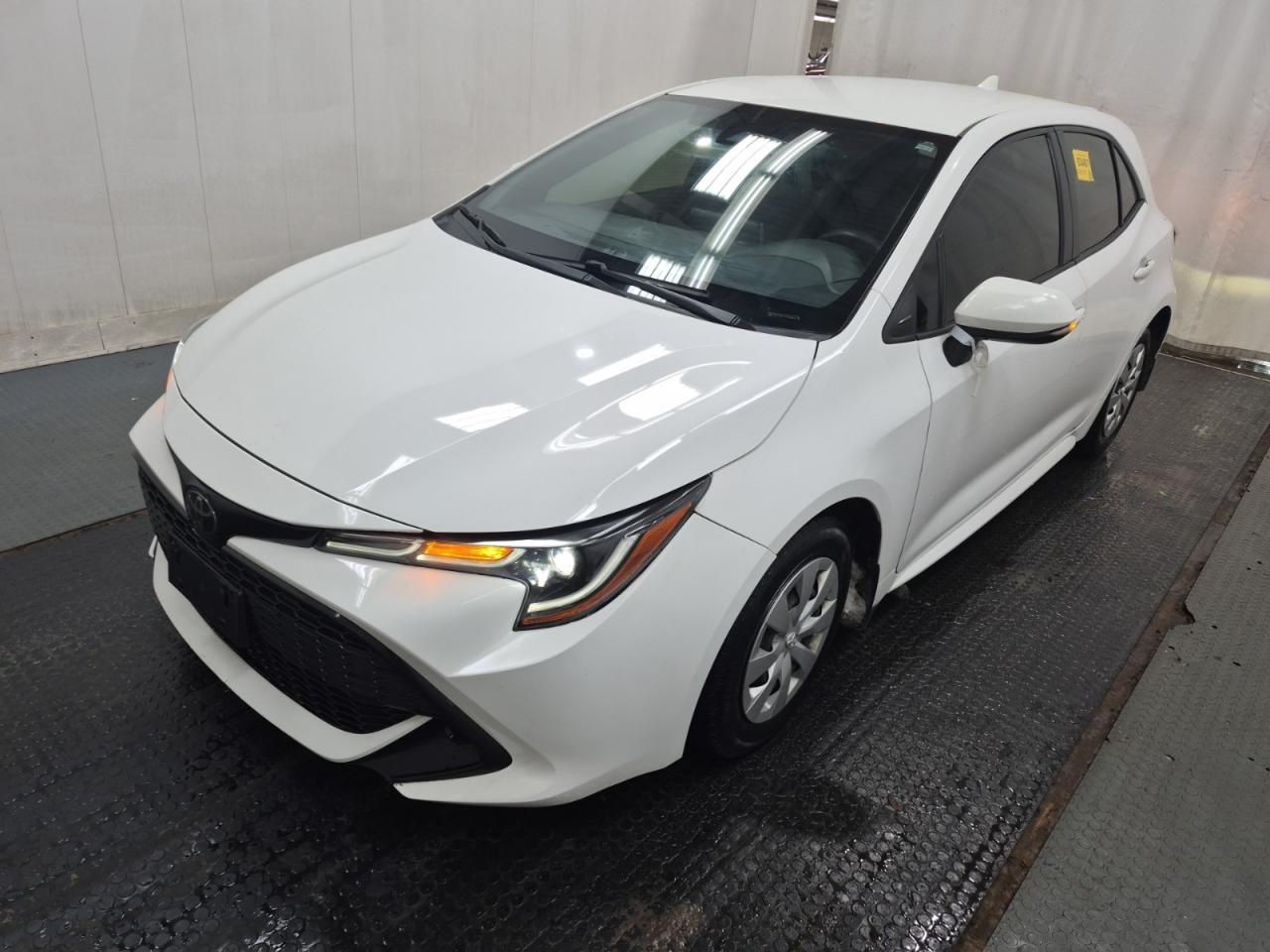 2022 Toyota Corolla Hatchback FWD l 2.0L l Fuel Saver l LDW l BSM l 4CYL Photo0