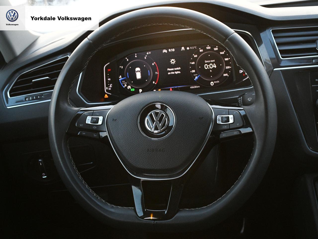 2021 Volkswagen Tiguan 4Motion Photo