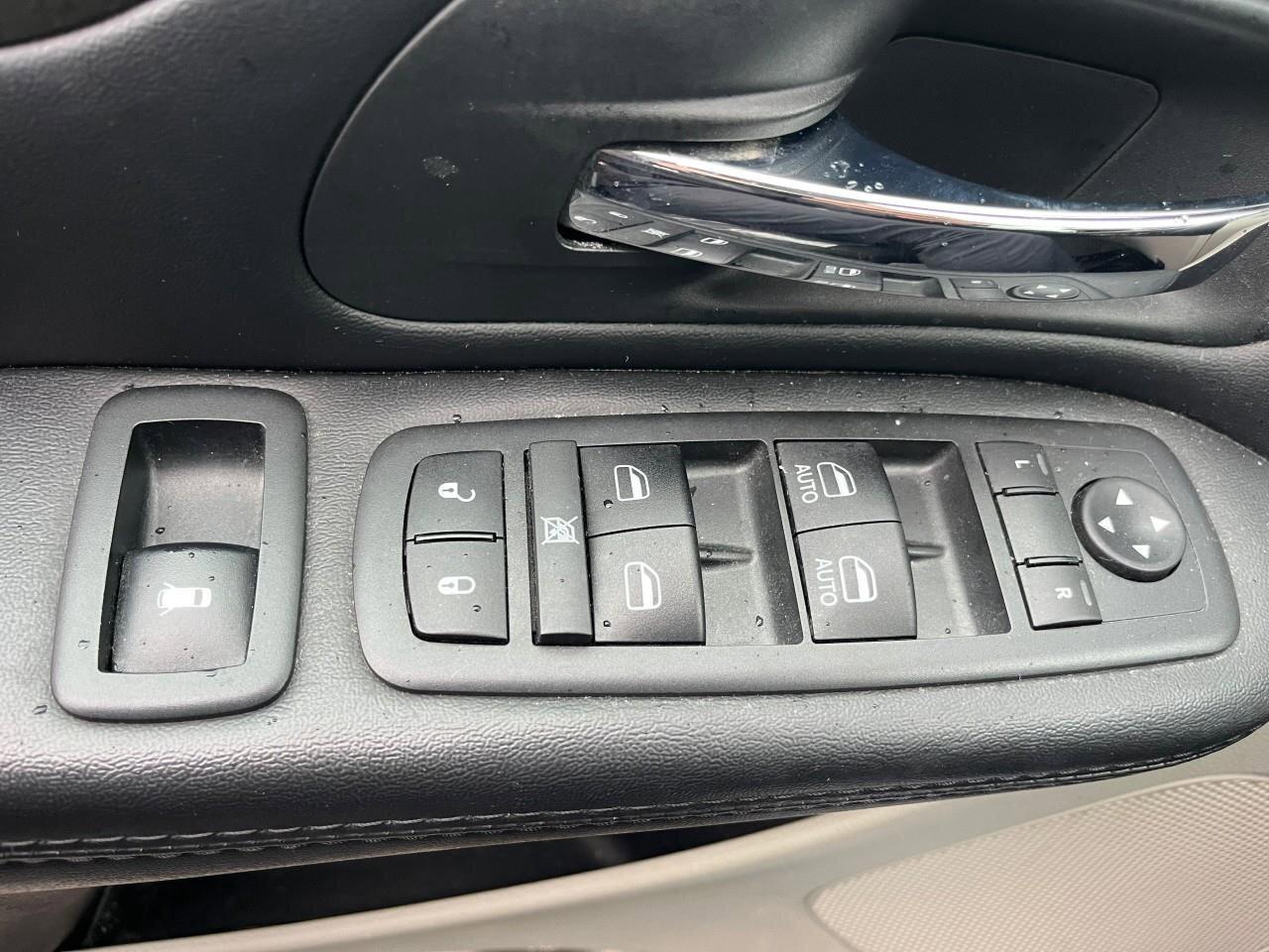 2020 Dodge Grand Caravan Crew 2WD Photo