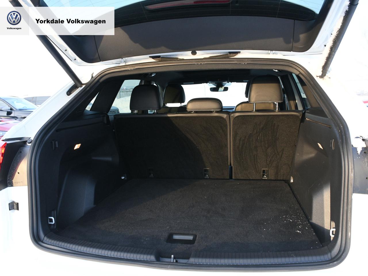 2022 Volkswagen Atlas Cross Sport  Photo