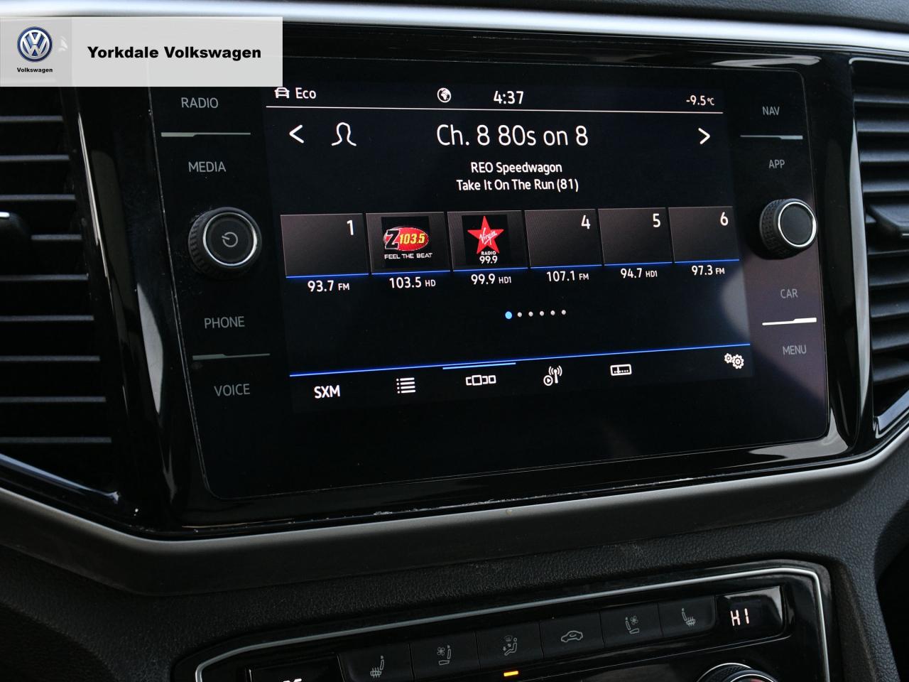 2022 Volkswagen Atlas Cross Sport  Photo