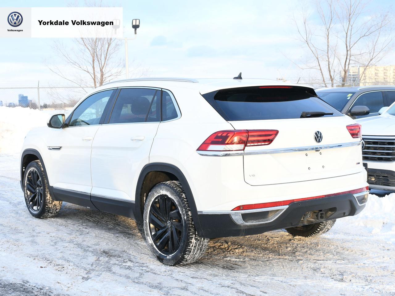 2022 Volkswagen Atlas Cross Sport  Photo