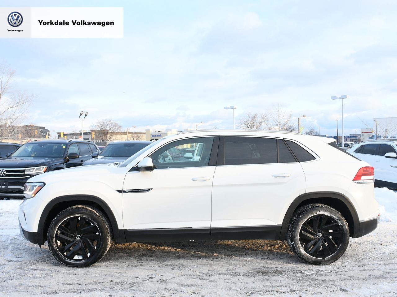 2022 Volkswagen Atlas Cross Sport  Photo