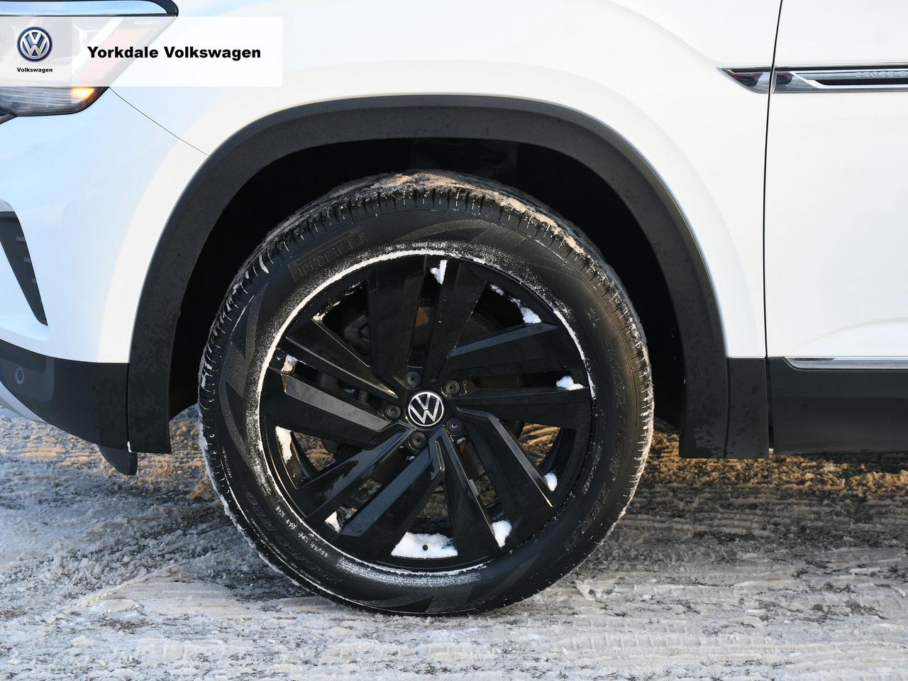 2022 Volkswagen Atlas Cross Sport  Photo