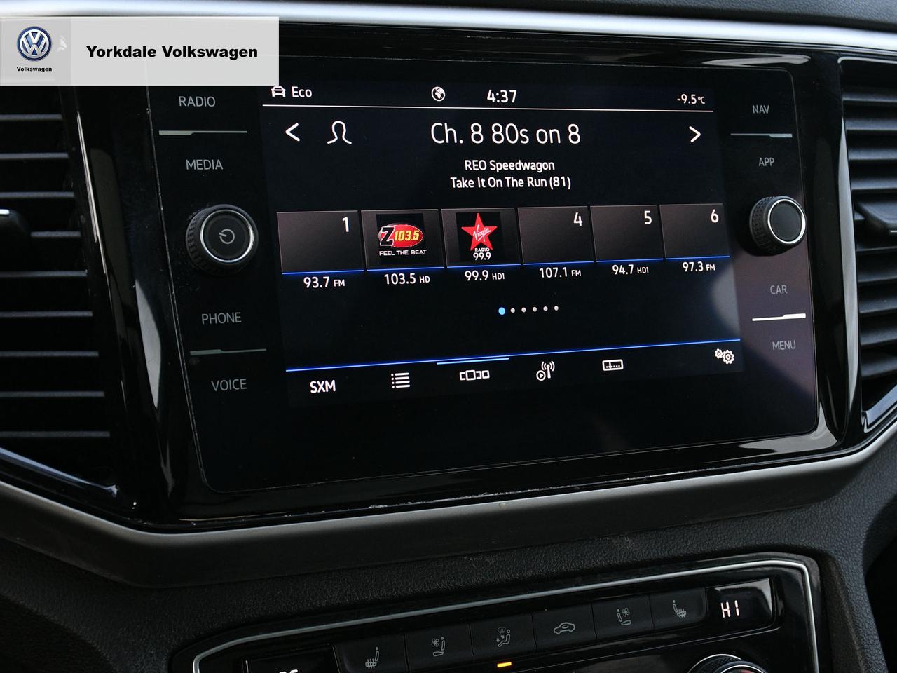 2022 Volkswagen Atlas Cross Sport  Photo