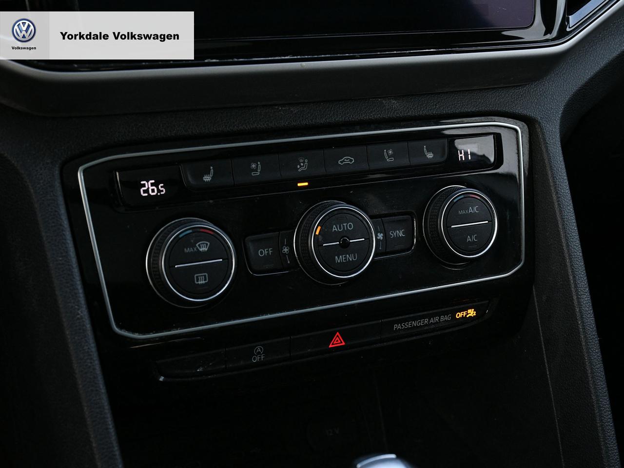 2022 Volkswagen Atlas Cross Sport  Photo