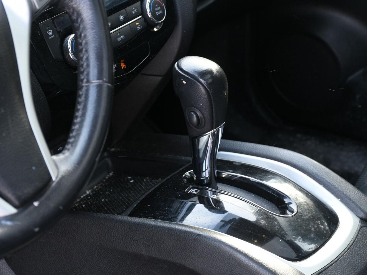 2015 Nissan Rogue SL Certified   Backup Camera   Heated/Power Mirror Photo