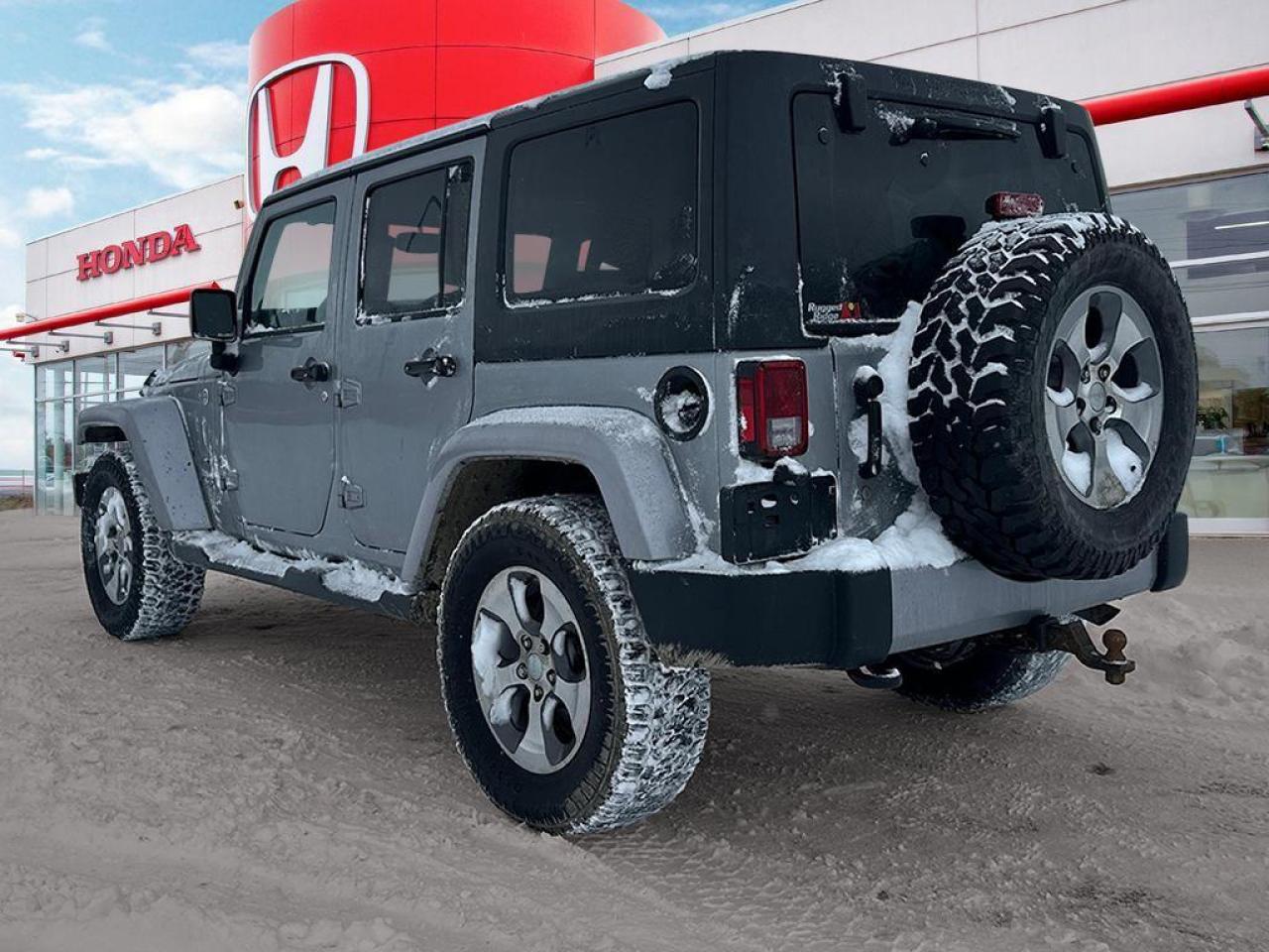 2016 Jeep Wrangler Unlimited Sahara Photo