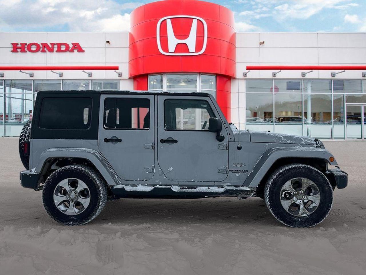 2016 Jeep Wrangler Unlimited Sahara Photo