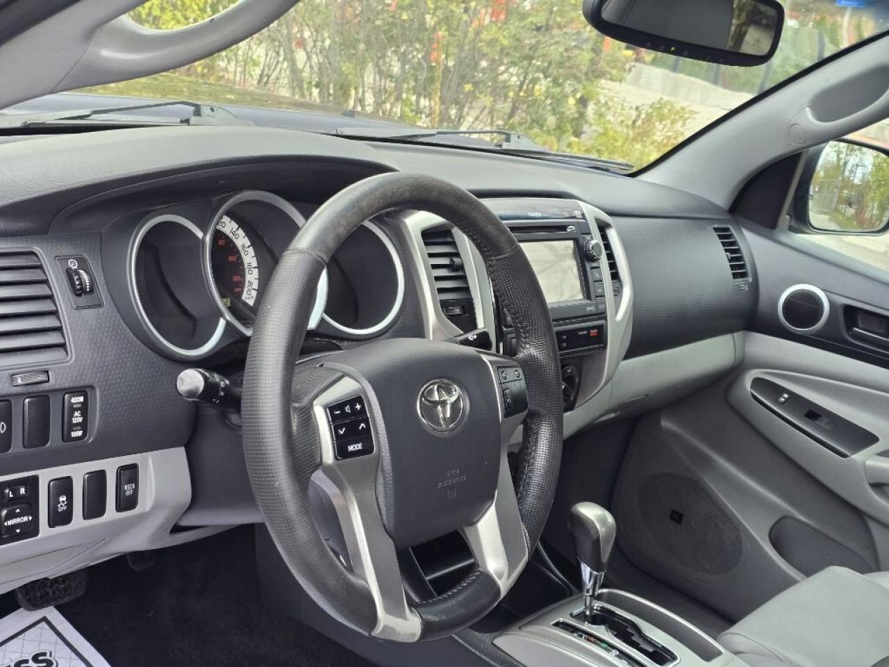 2013 Toyota Tacoma V6 4X4 Photo