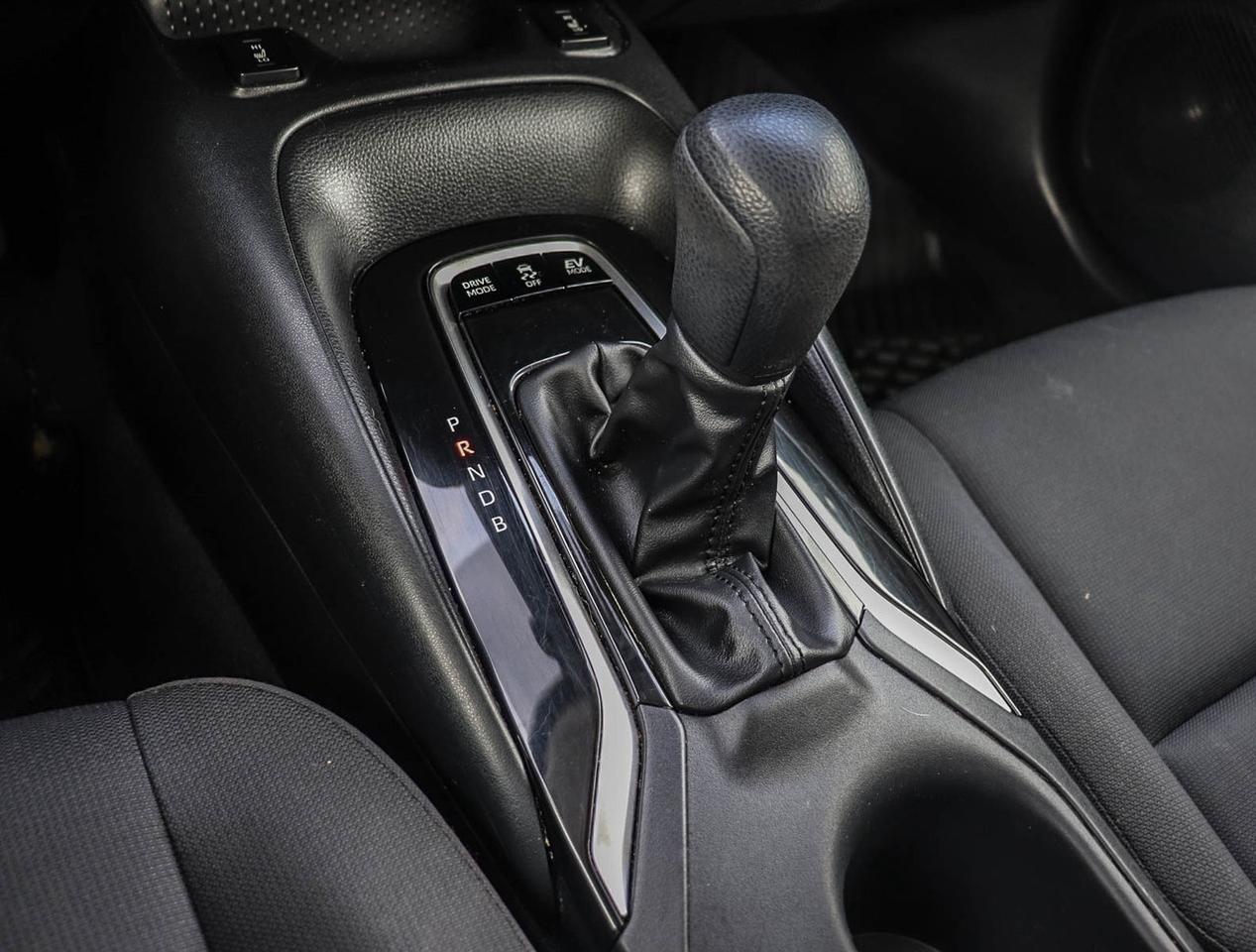 2024 Toyota Corolla Hybrid LE Photo