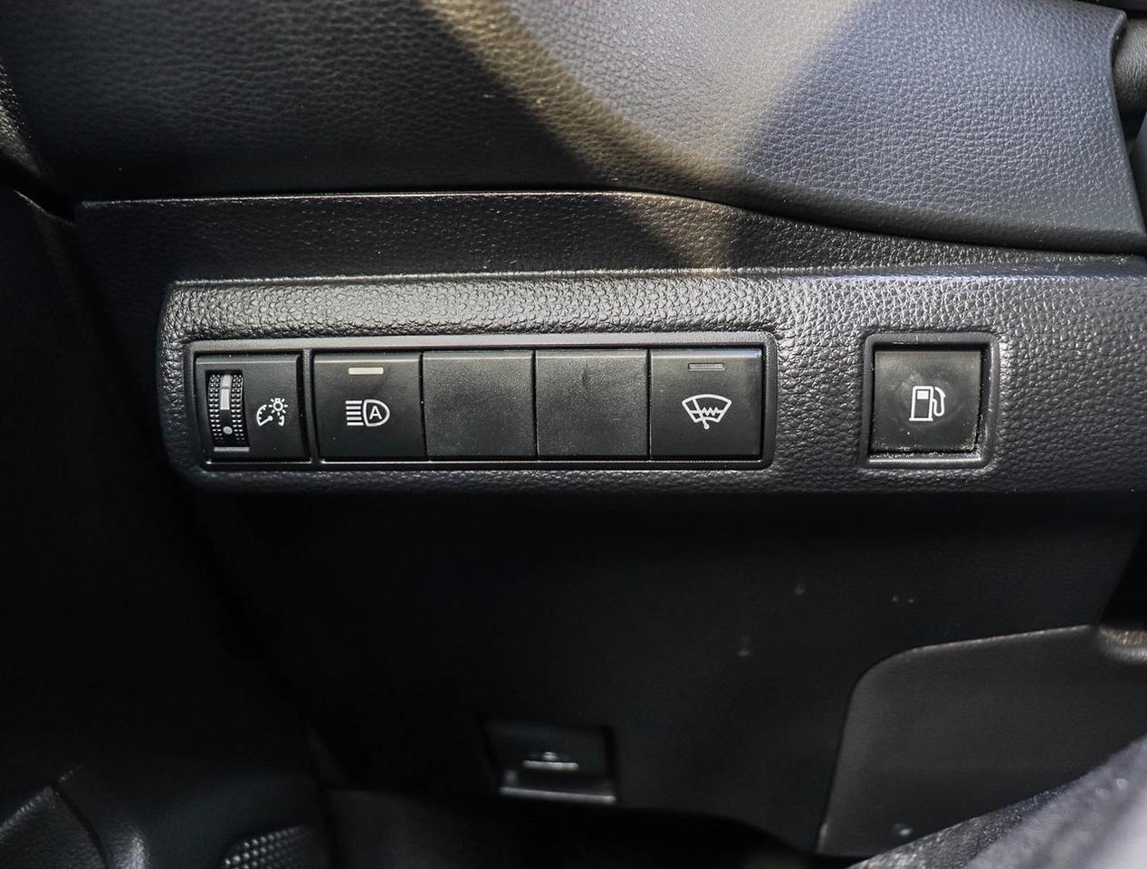 2024 Toyota Corolla Hybrid LE Photo