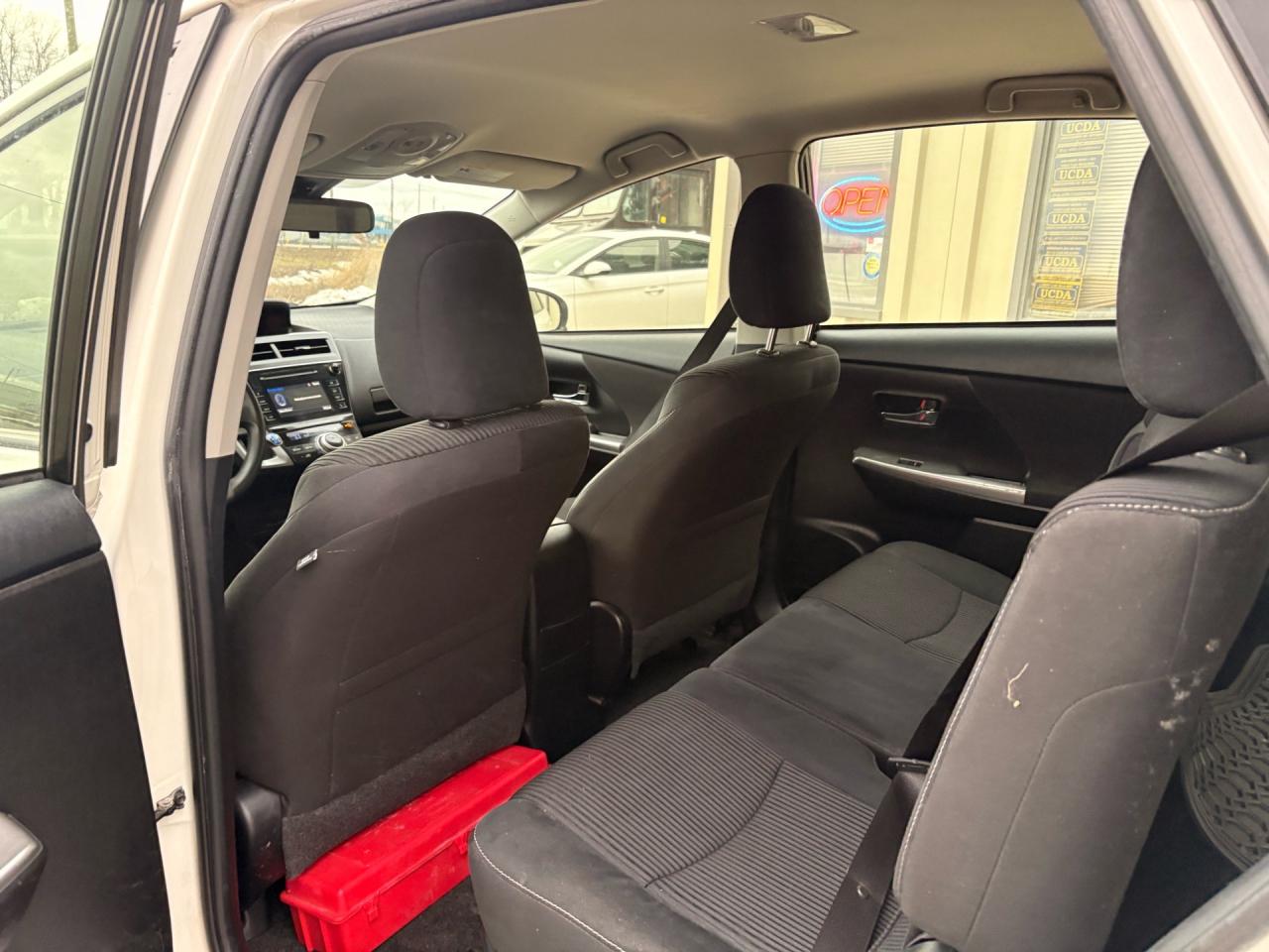 2018 Toyota Prius v Auto Photo