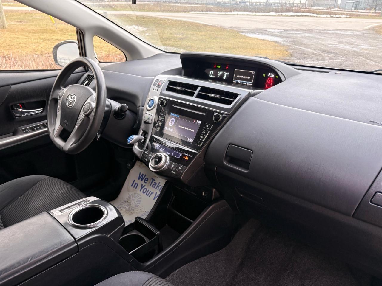 2018 Toyota Prius v Auto Photo