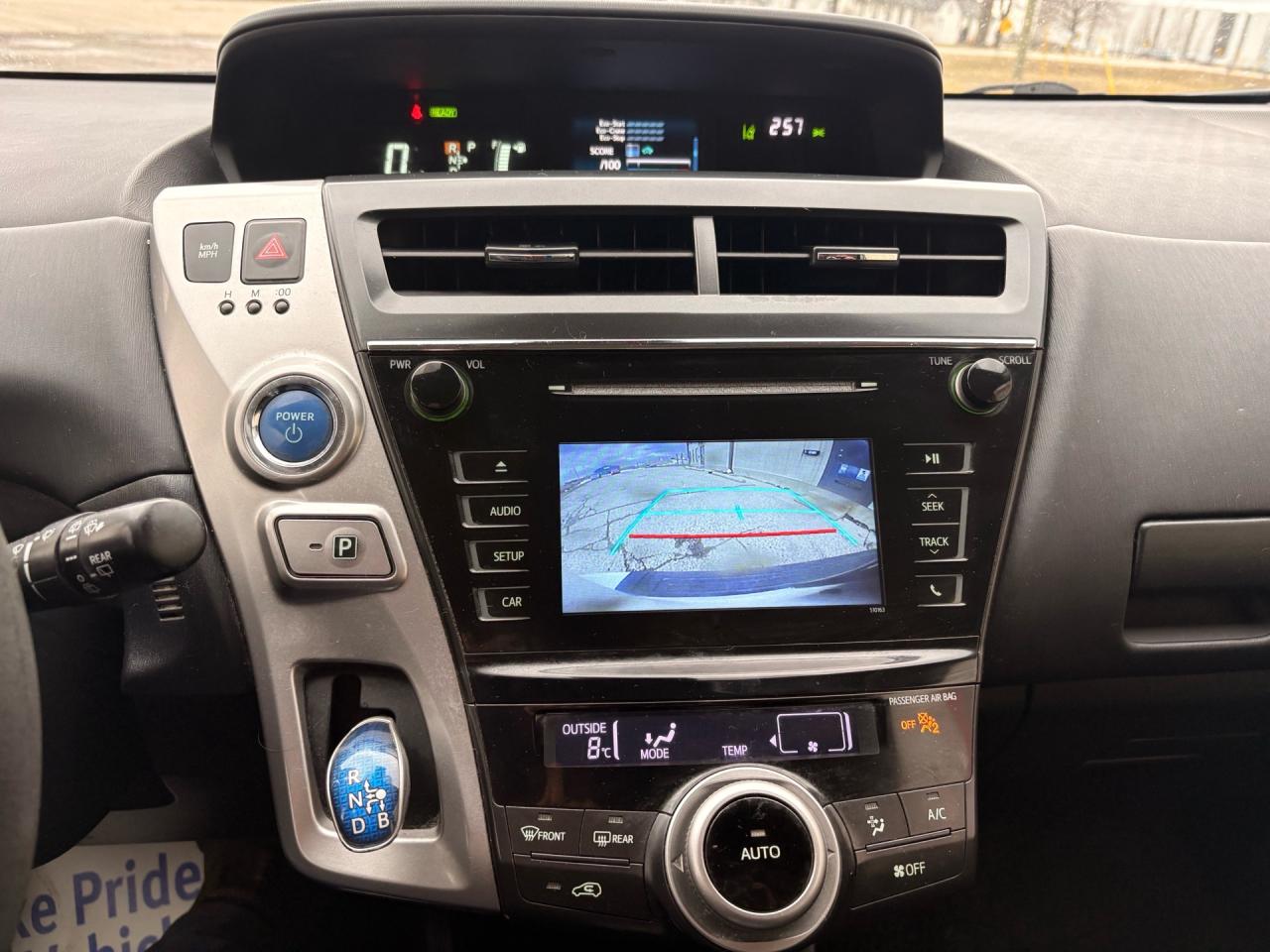 2018 Toyota Prius v Auto Photo