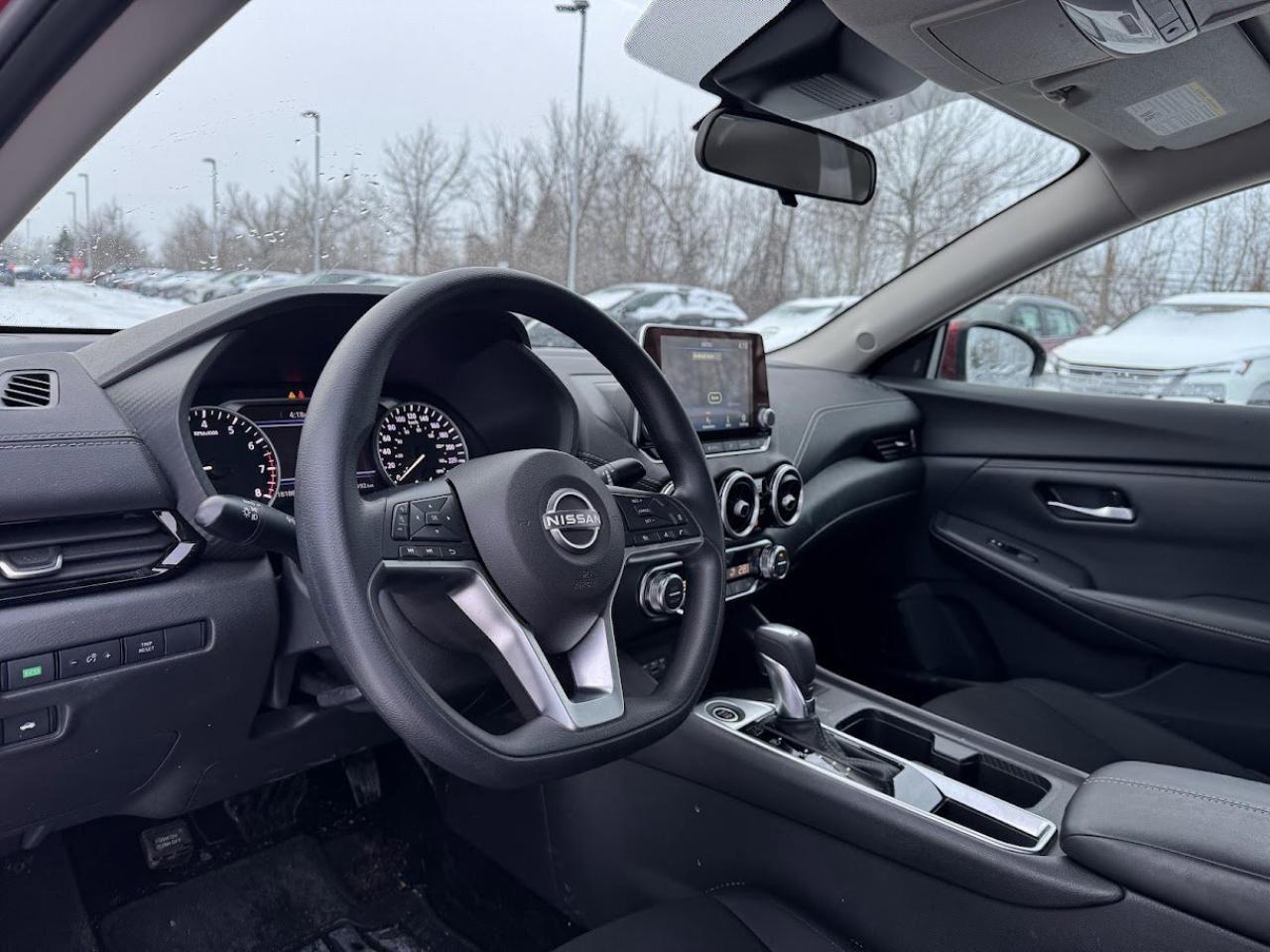 2024 Nissan Sentra SV Photo