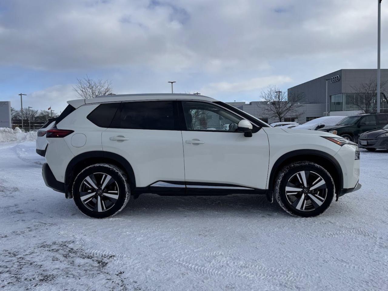 2023 Nissan Rogue Platinum Photo