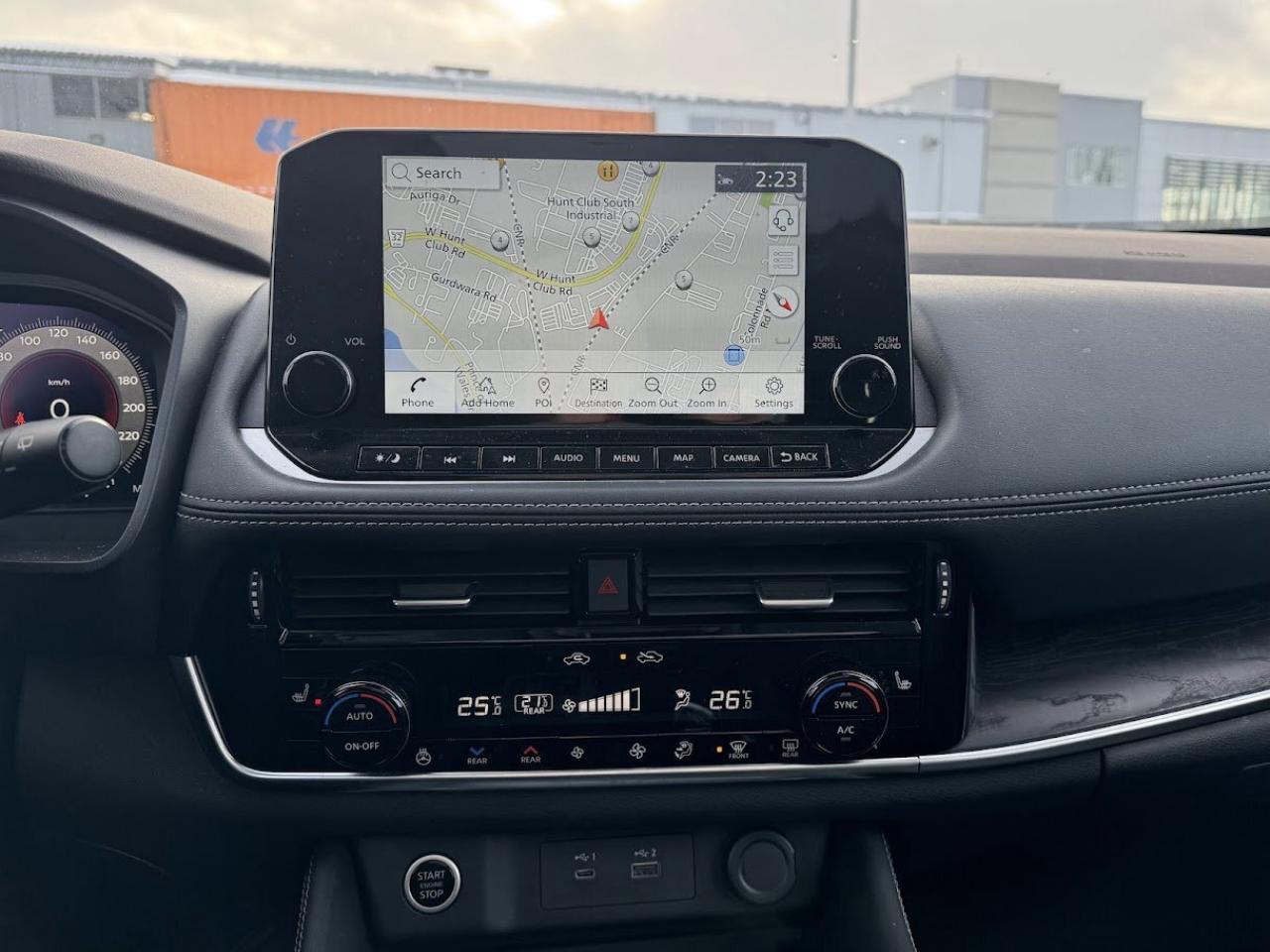 2023 Nissan Rogue Platinum Photo