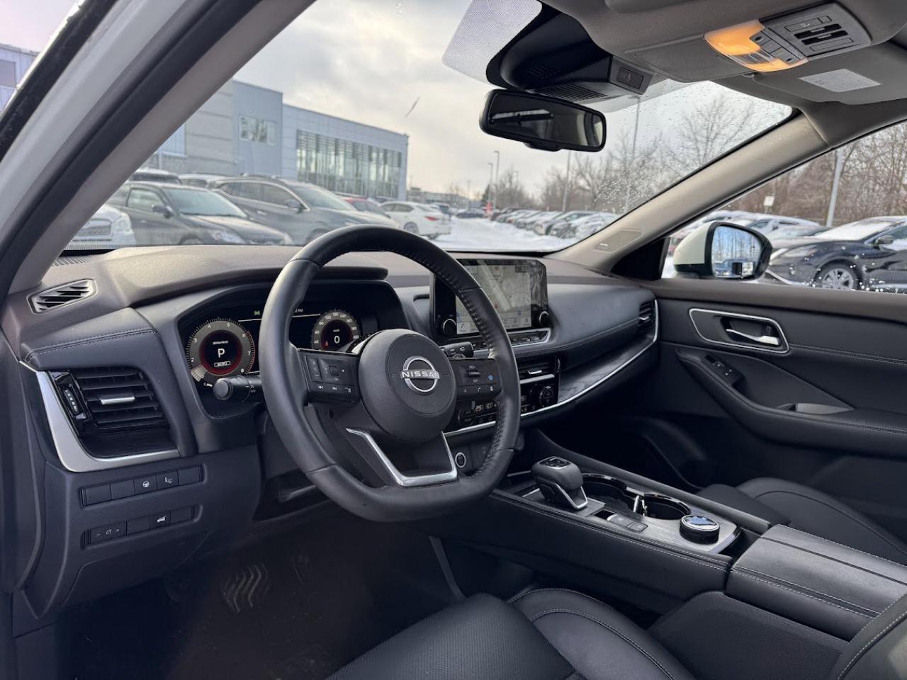 2023 Nissan Rogue Platinum Photo