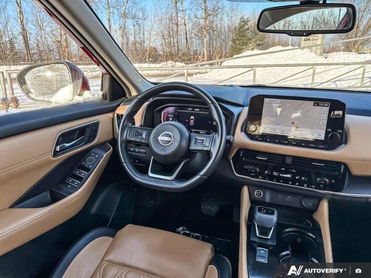 2023 Nissan Rogue Platinum Photo