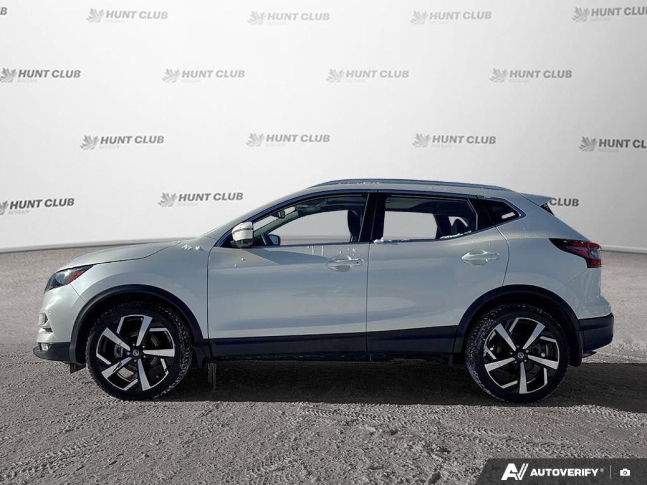 2022 Nissan Qashqai SL Photo2