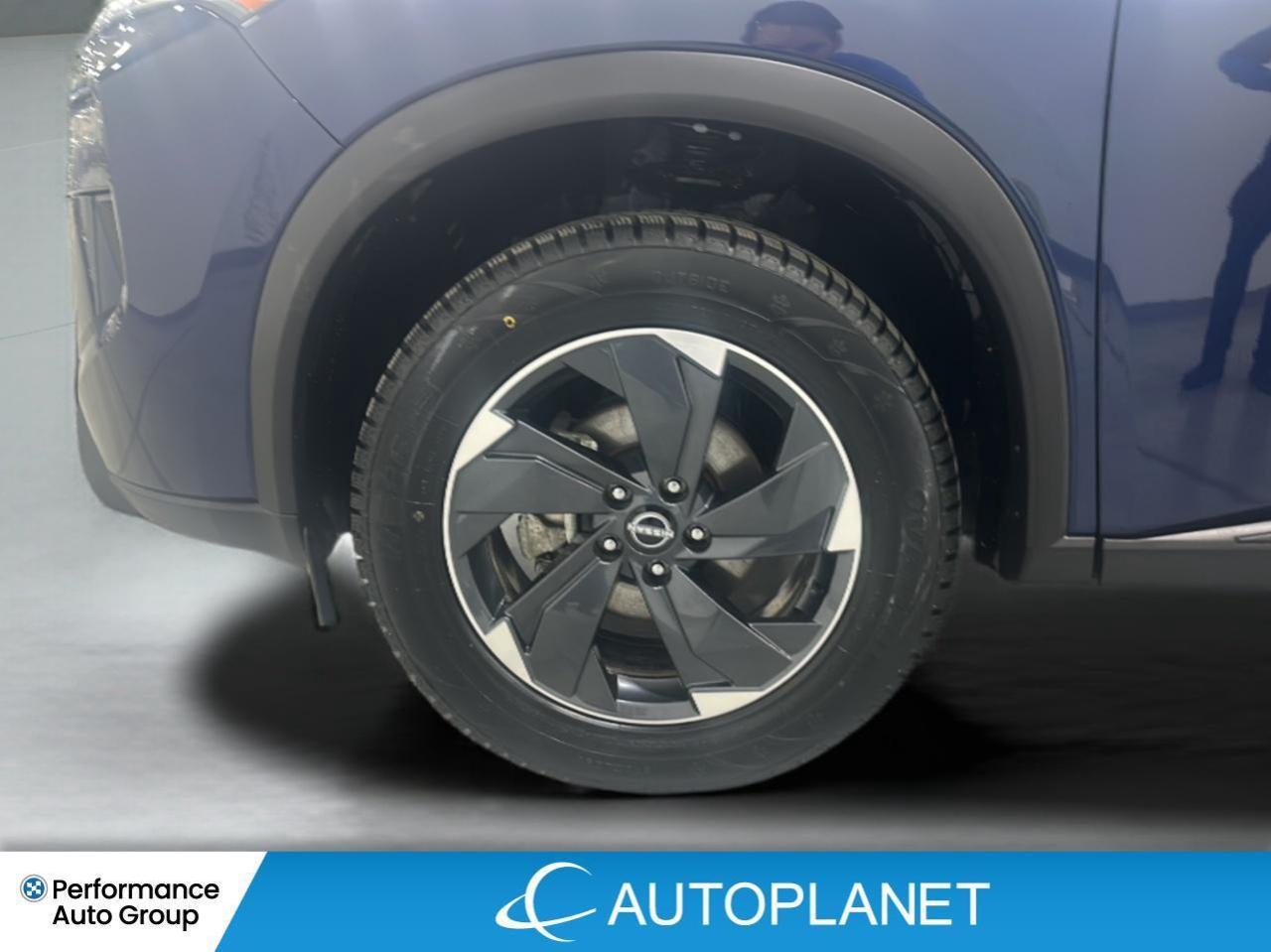 2024 Nissan Rogue SV Moonroof AWD, Pano Roof, Remote Start! Photo