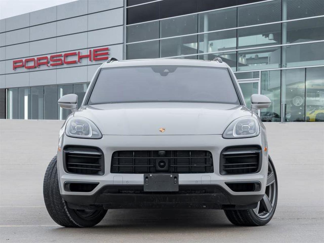 2023 Porsche Cayenne Platinum Edition E-Hybrid AWD Existing Warranty Va Photo
