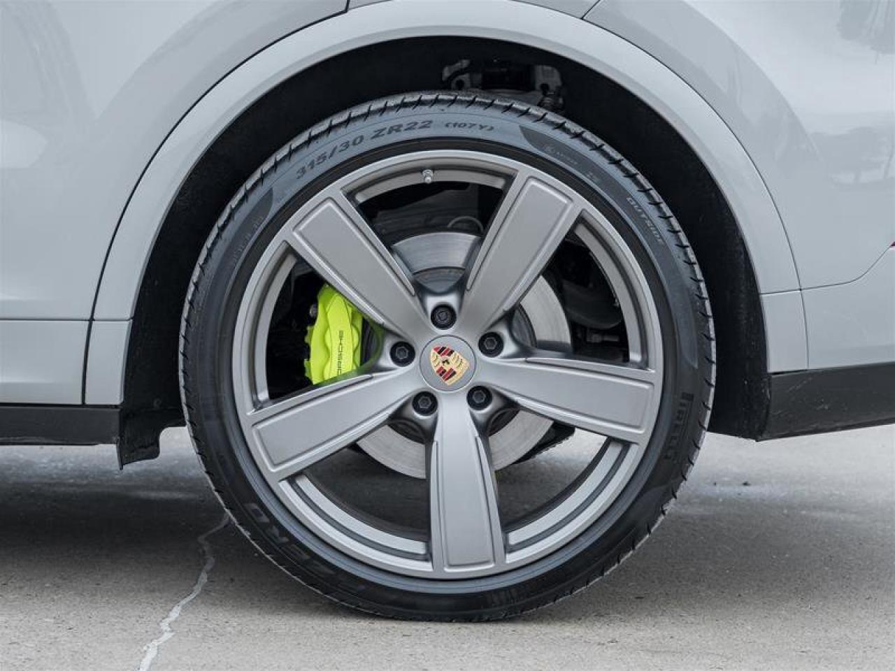 2023 Porsche Cayenne Platinum Edition E-Hybrid AWD Existing Warranty Va Photo