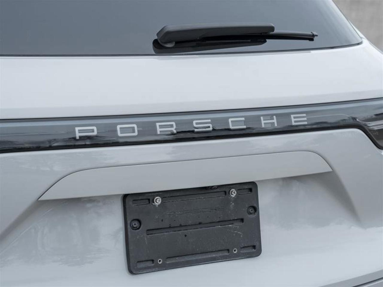 2023 Porsche Cayenne Platinum Edition E-Hybrid AWD Existing Warranty Va Photo