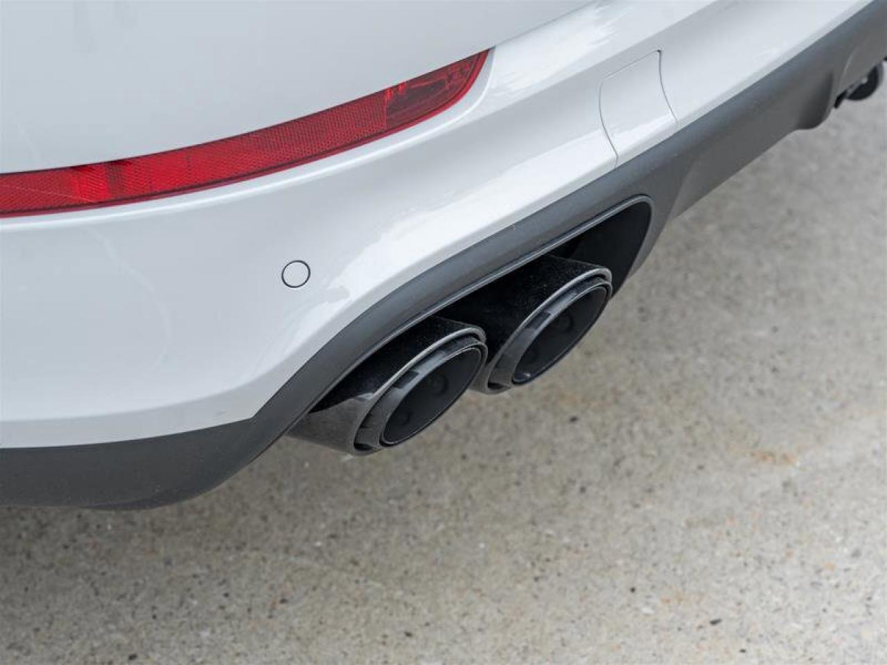 2023 Porsche Cayenne Platinum Edition E-Hybrid AWD Existing Warranty Va Photo