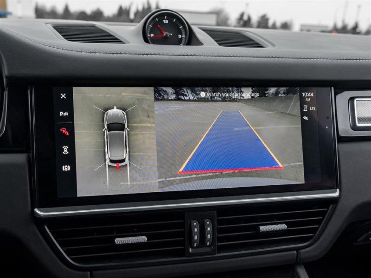 2023 Porsche Cayenne Platinum Edition E-Hybrid AWD Existing Warranty Va Photo