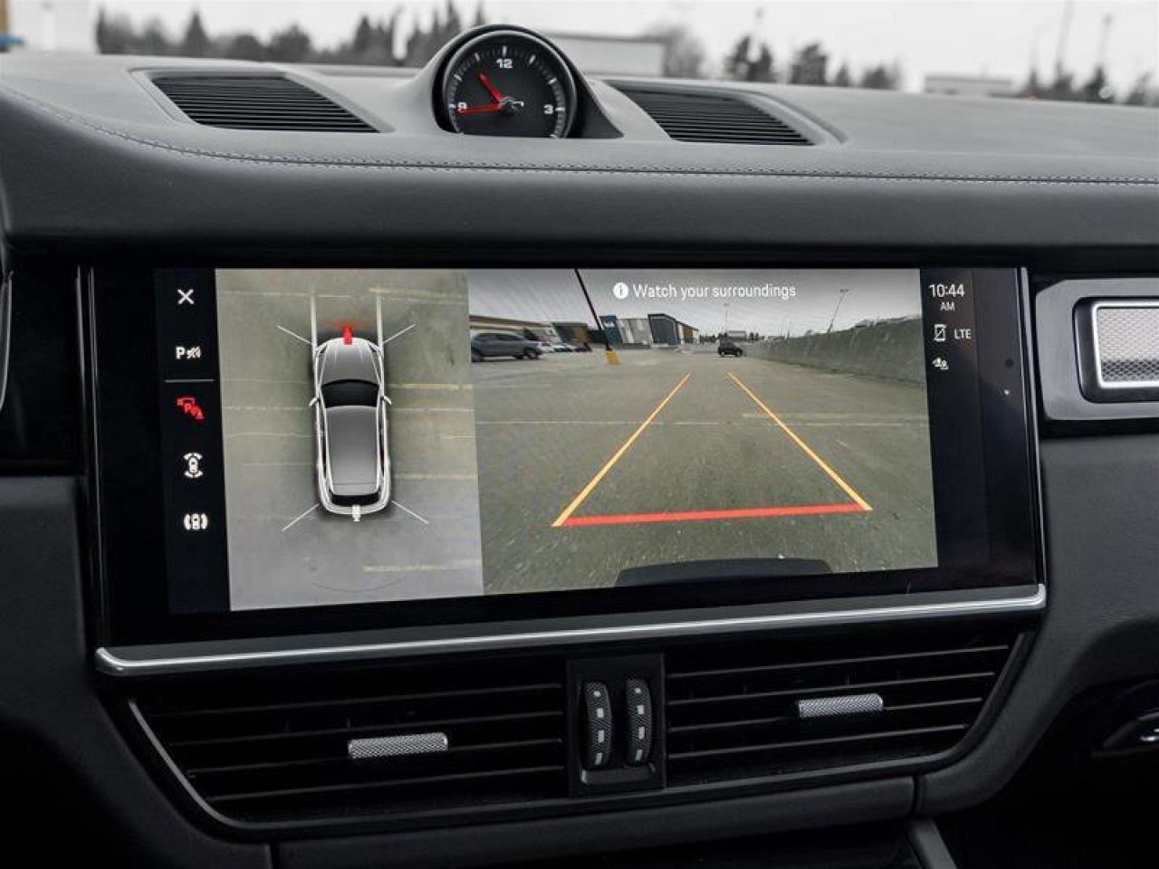 2023 Porsche Cayenne Platinum Edition E-Hybrid AWD Existing Warranty Va Photo