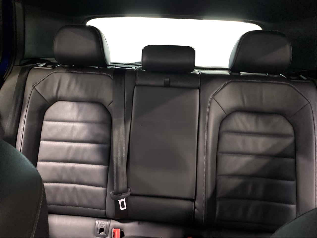 2016 Volkswagen Golf R Golf R DSG Photo