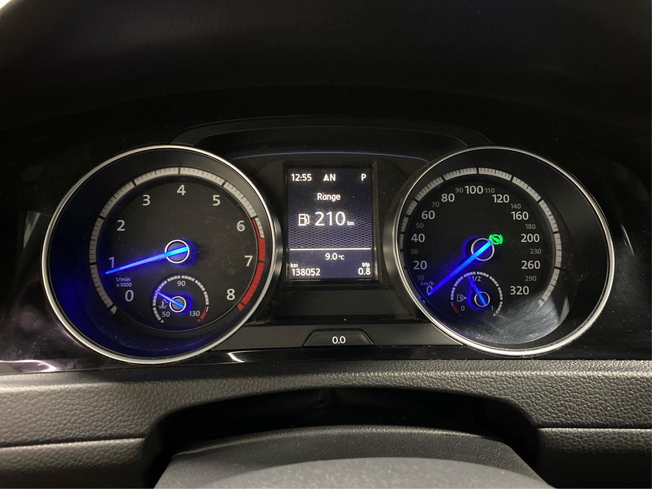 2016 Volkswagen Golf R Golf R DSG Photo