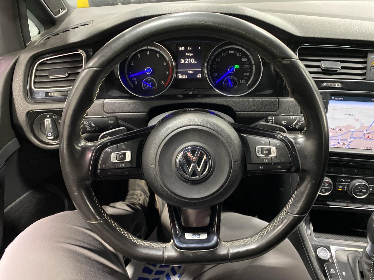 2016 Volkswagen Golf R Golf R DSG Photo