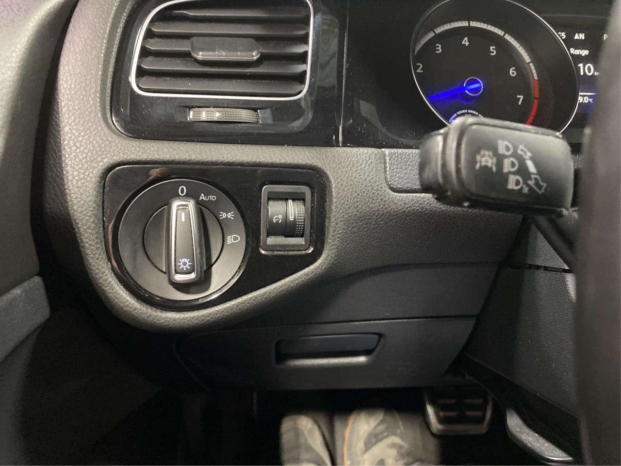 2016 Volkswagen Golf R Golf R DSG Photo