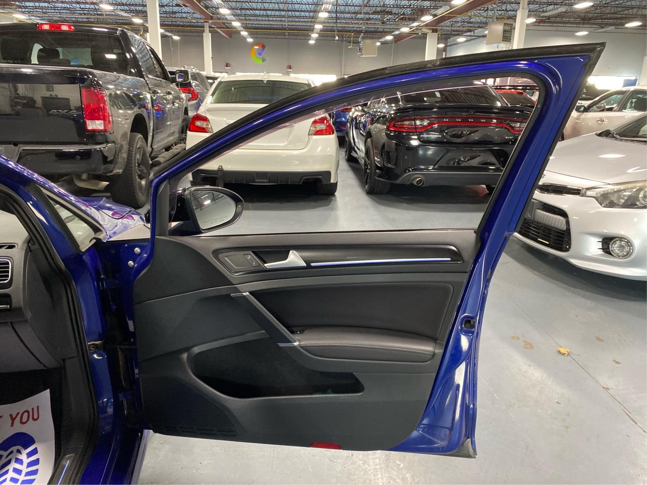 2016 Volkswagen Golf R Golf R DSG Photo