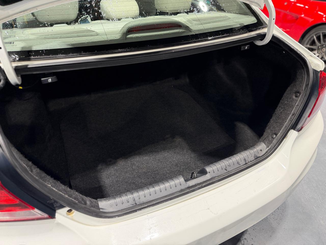 2013 Honda Civic 4dr Auto LX Photo