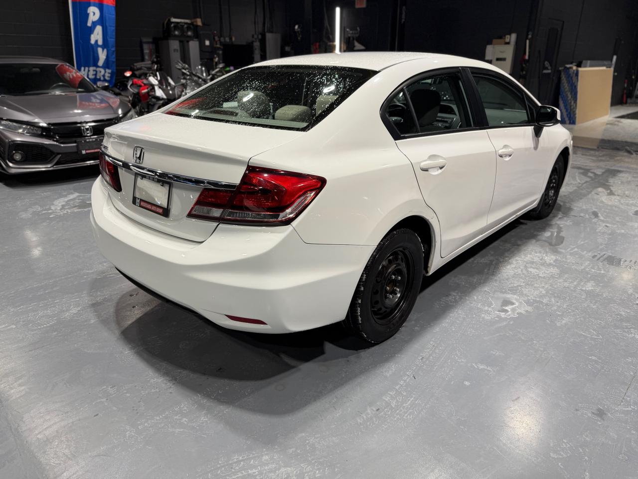 2013 Honda Civic 4dr Auto LX Photo4