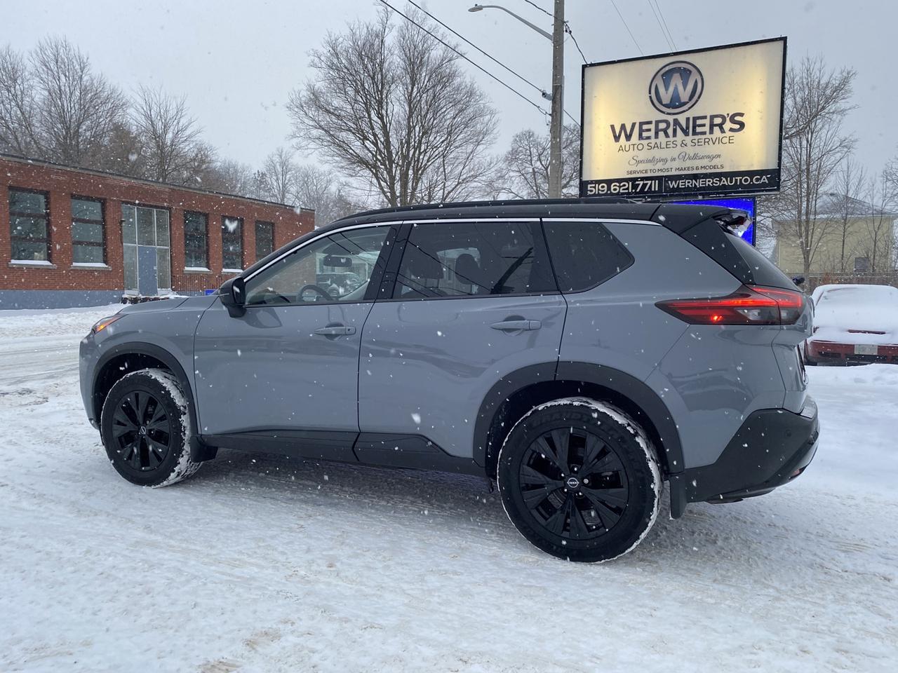 2023 Nissan Rogue SV AWD,  Midnight Edition Photo