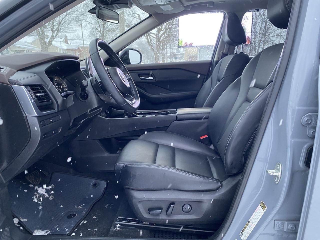 2023 Nissan Rogue SV AWD,  Midnight Edition Photo